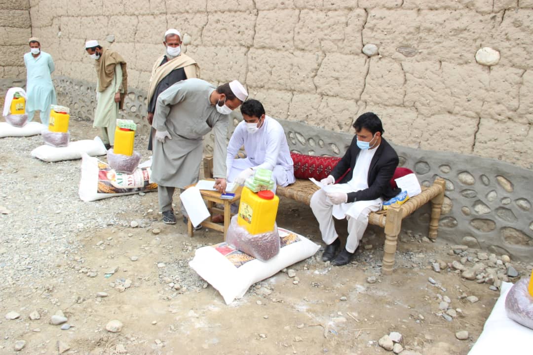 A beneficiary recieved the Relief Package under Dastarkhwan-e Meli program in Nangarhar