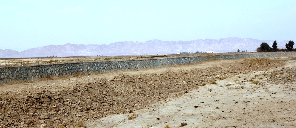 Protection wall, Shufal Koh KCDC, center of Farah province 